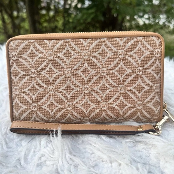 Michael Kors wallet - Picture 4 of 5